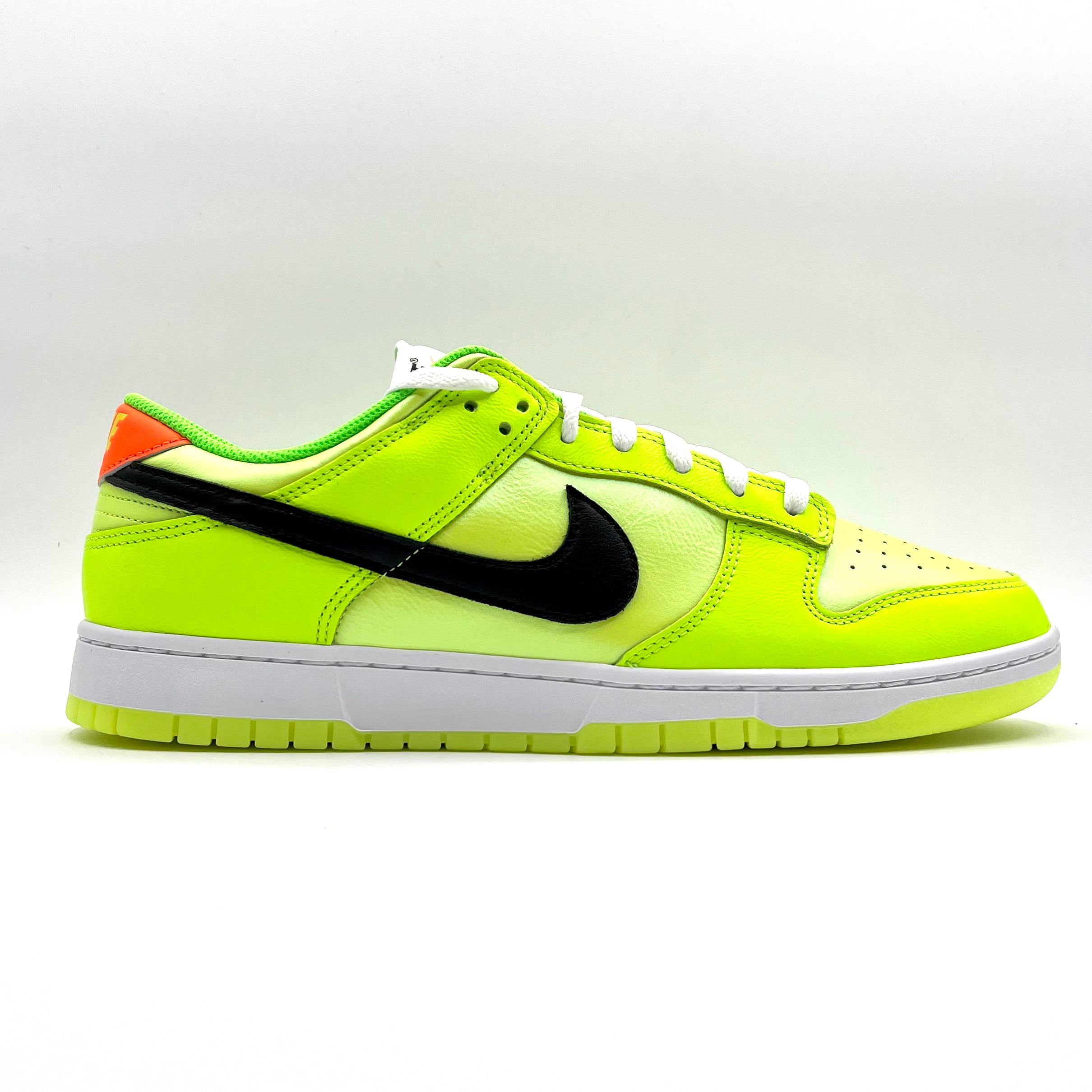 nike dunk volt