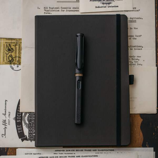 Lamy Safari Charcoal Matte Black Fountain Pen