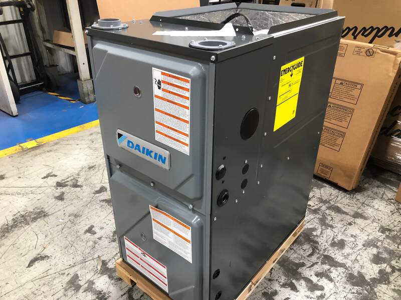 DAIKIN 40,000 BTU SINGLE STAGE UPFLOW/HORIZONTAL ECM GAS