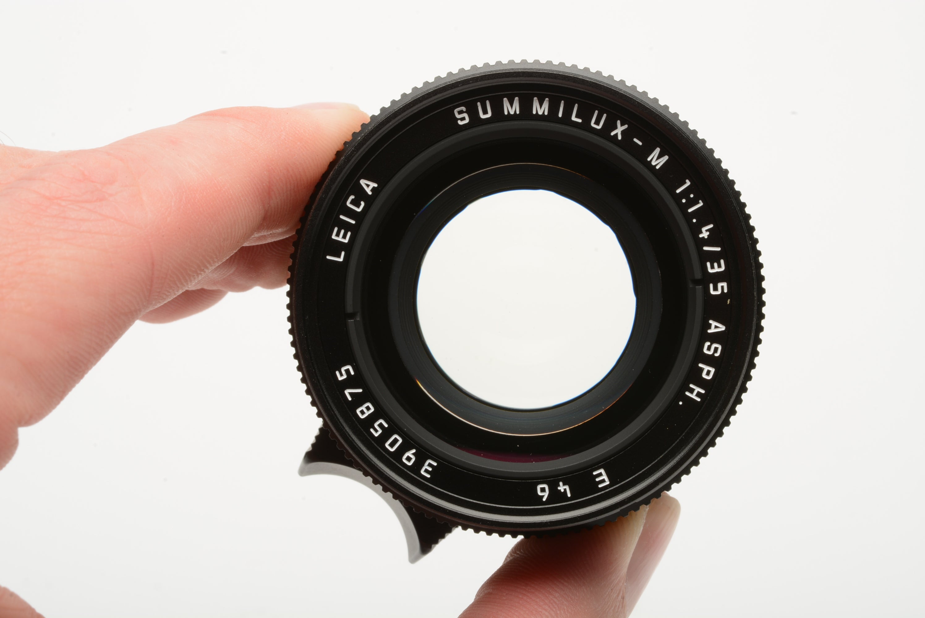 Leica Summilux-M 35mm f1.4 Aspherical black lens #11874, caps