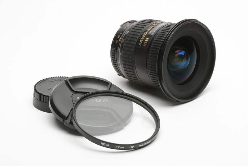 Nikon AF Nikkor 18-35mm f3.5-4.5D ED w/Caps, UV filter, USA