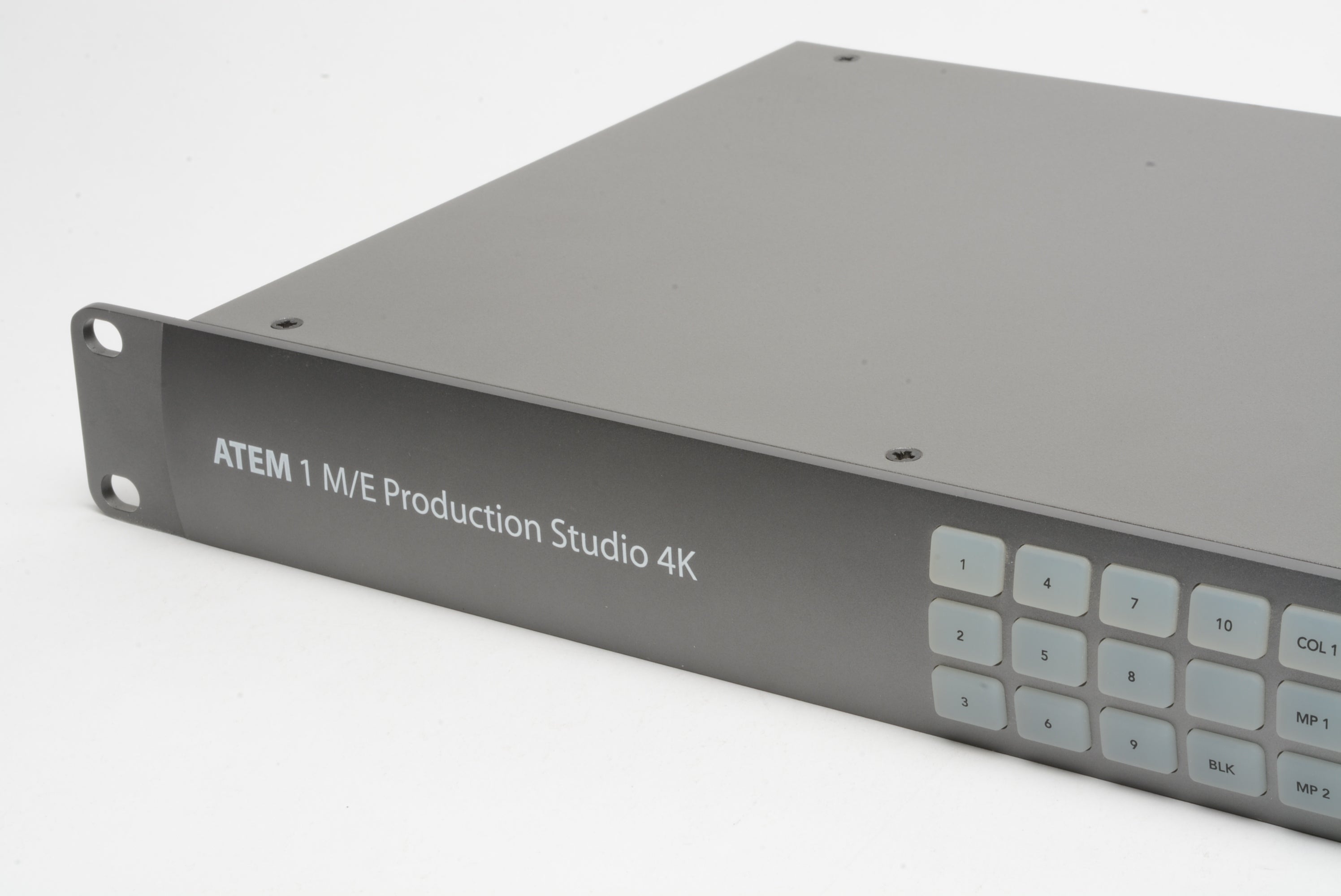 BMD ATEM 1M/E Production Studio 4K セール中 Blackmagic Design ATEM 1 M/E Production Studio 4K Switcher w