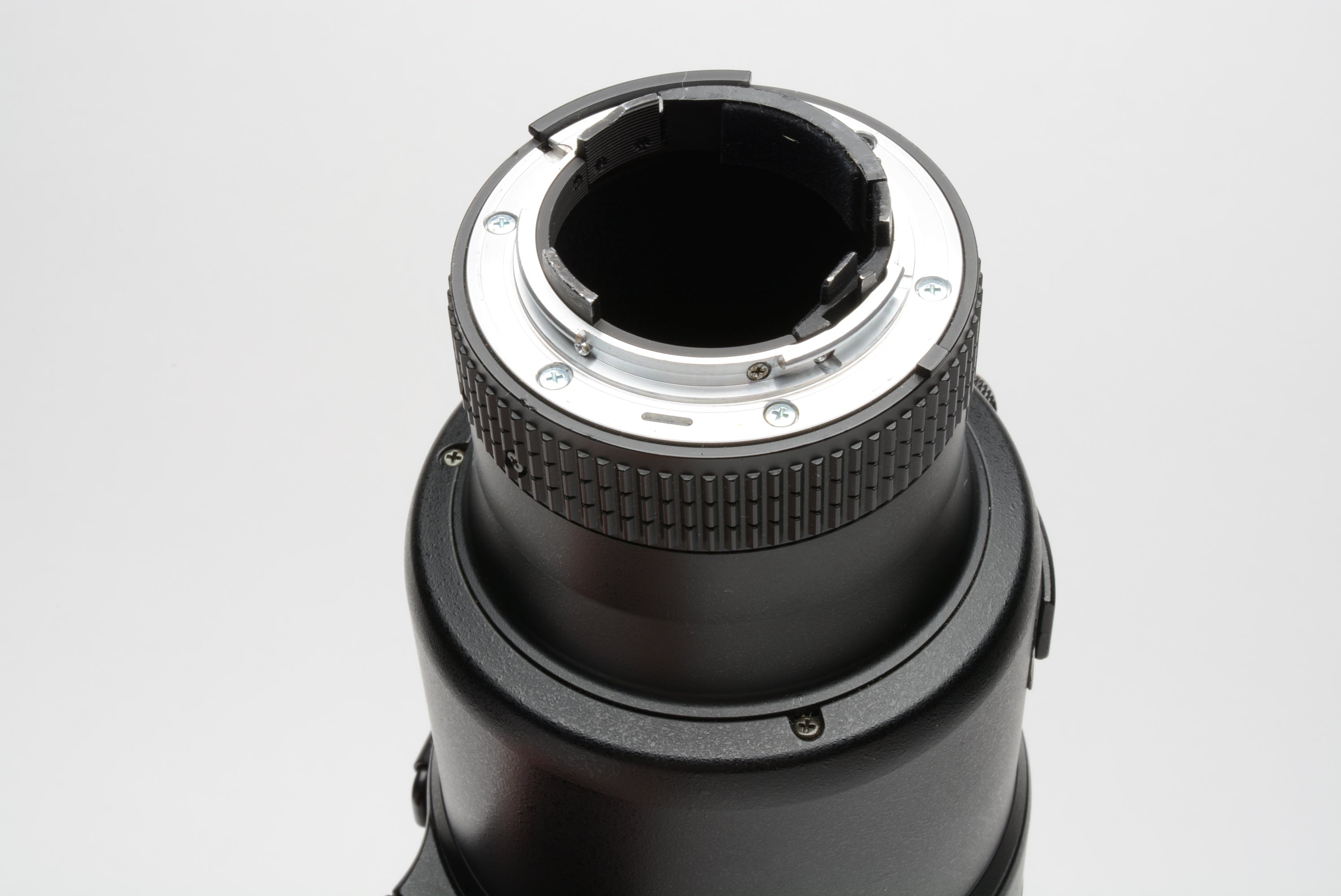 Nikon AF-S Nikkor 500mm f4D II SWM ED IF Telephoto lens, USA, hood