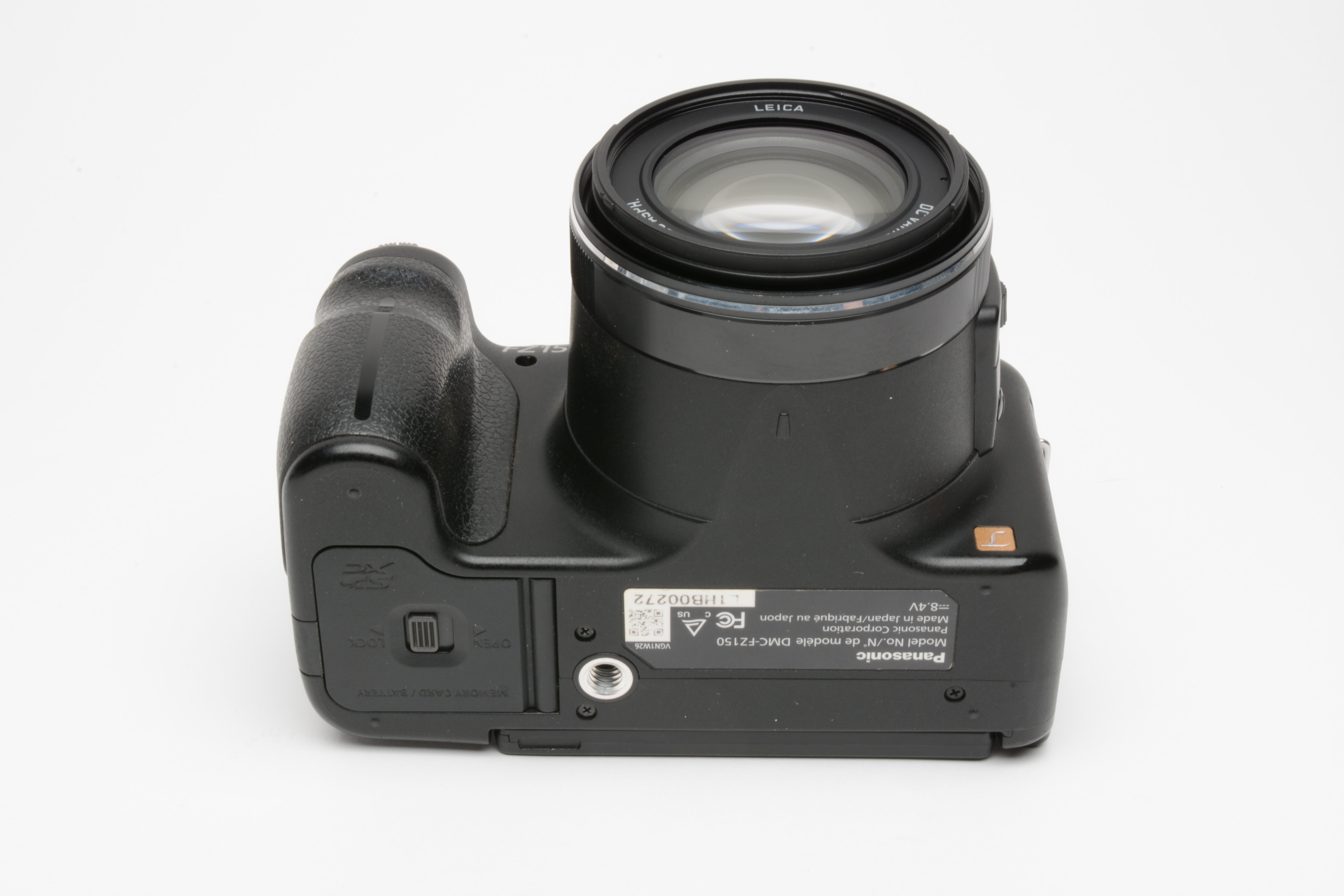 Panasonic Lumix FZ-150 Digital Point&Shoot, boxed, 2batts, charger