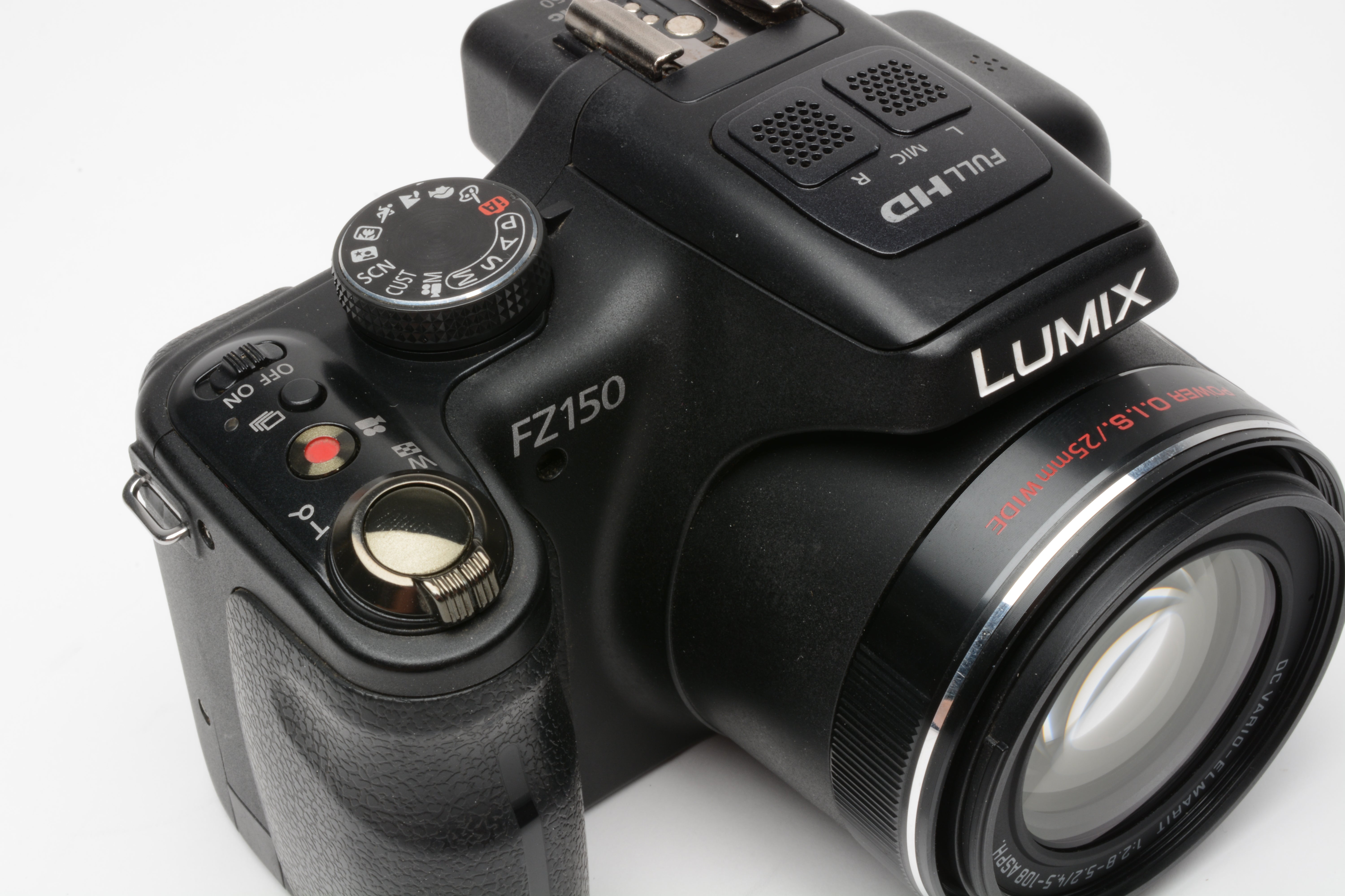 Panasonic Lumix FZ-150 Digital Point&Shoot, boxed, 2batts, charger