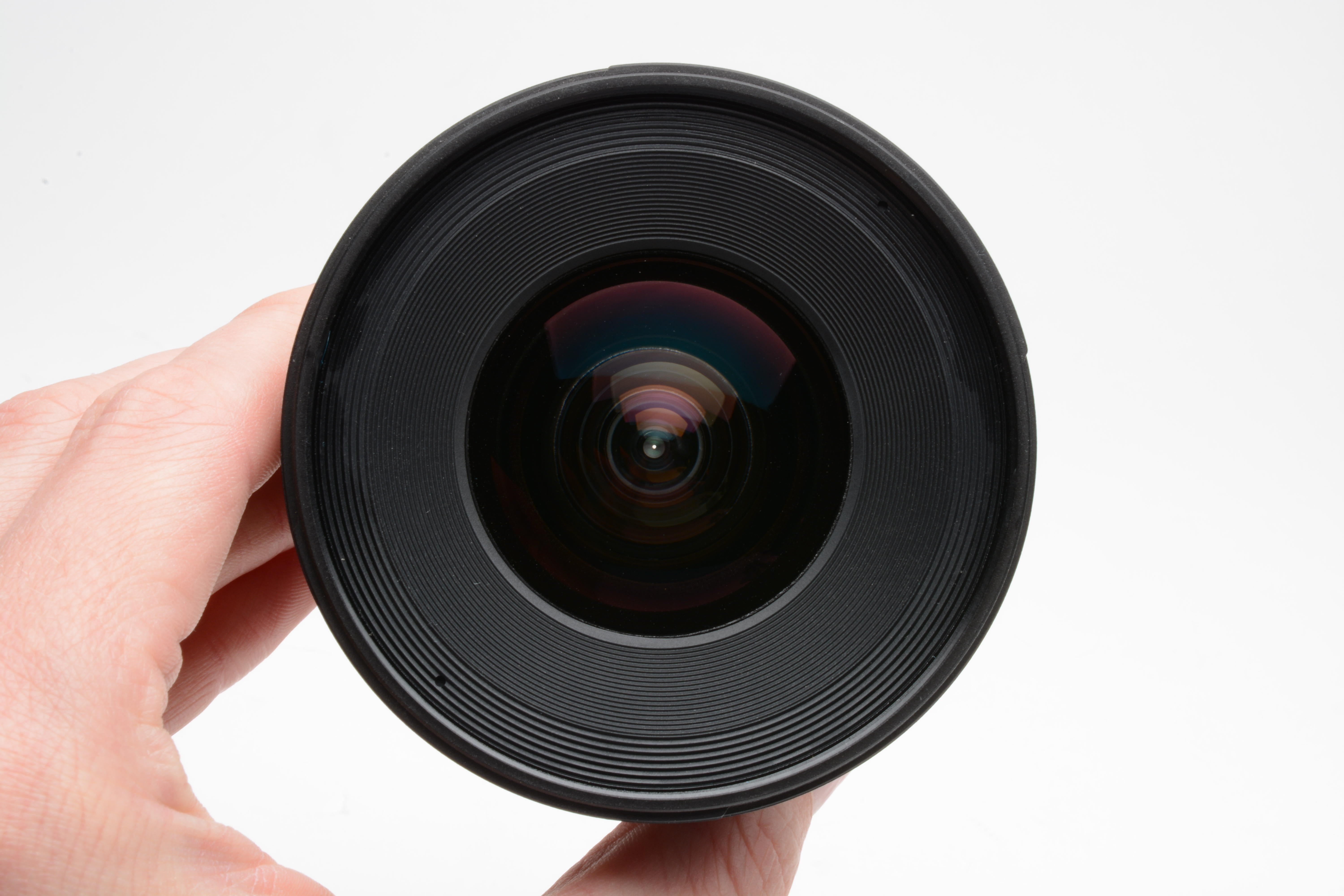 Tamron AF 11-18mm f4.5-5.6 Di-II LD Aspherical IF Lens Nikon, caps