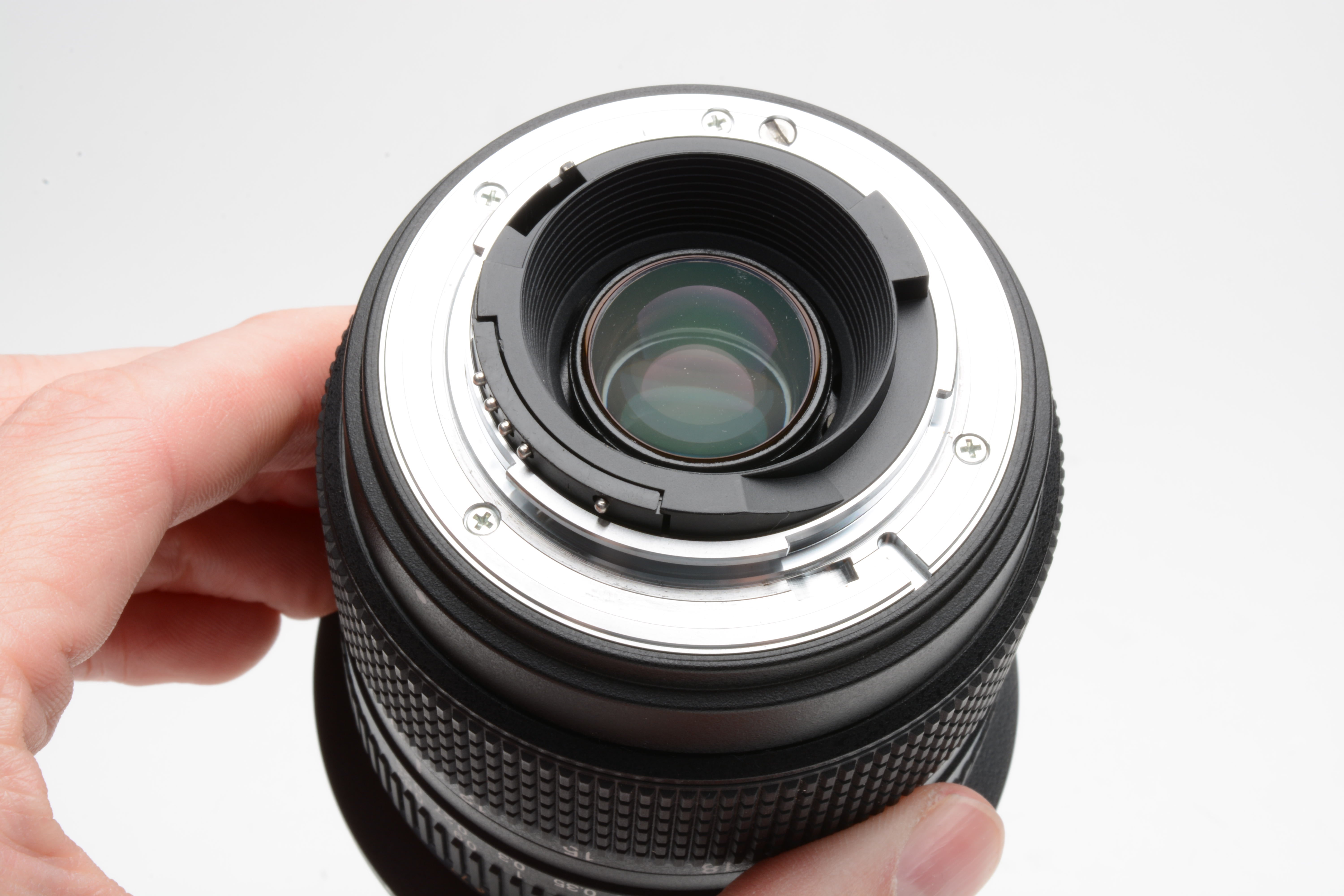 Tamron AF 11-18mm f4.5-5.6 Di-II LD Aspherical IF Lens Nikon, caps