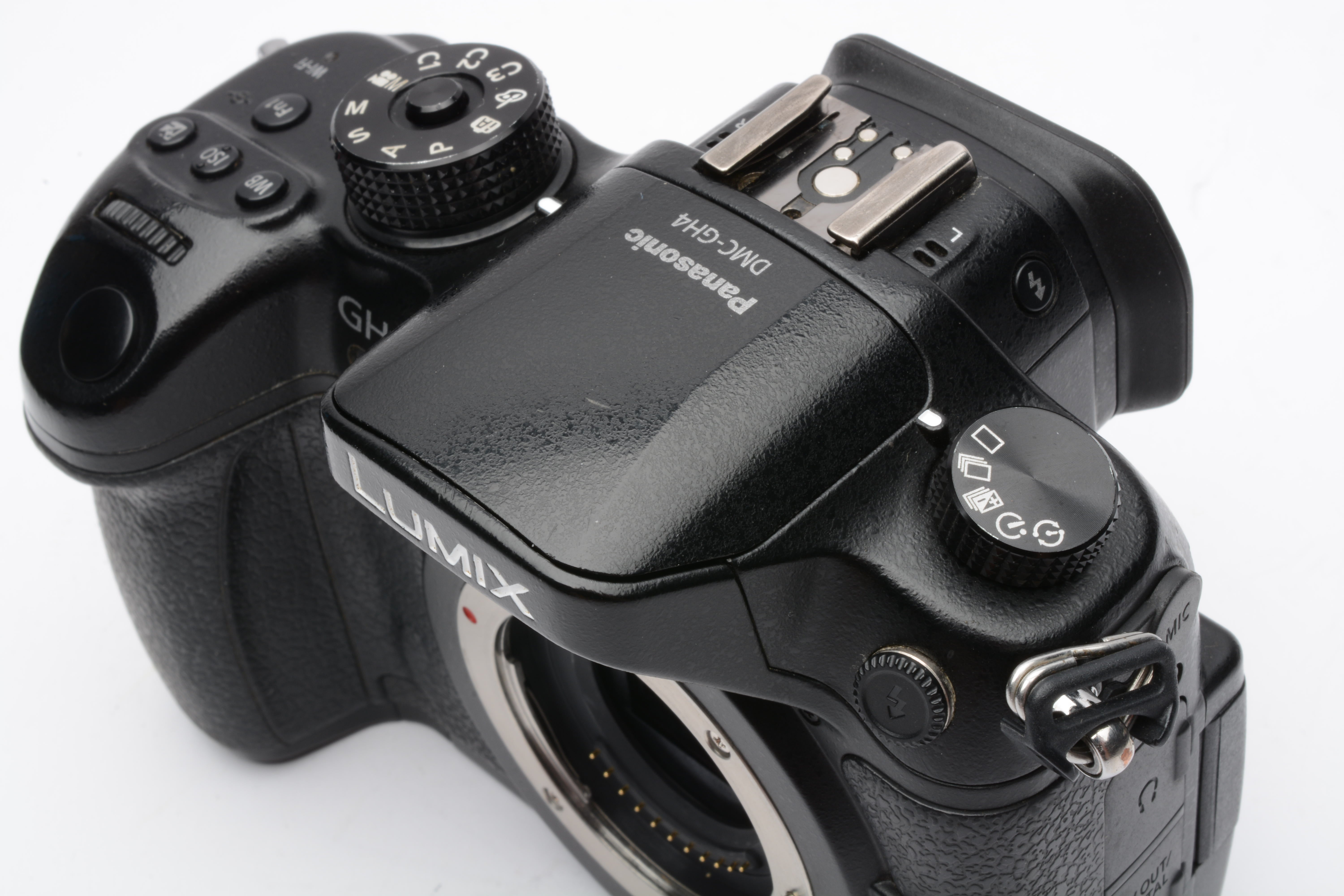 Panasonic Lumix DMC-GH4 Body, Cage, batt, charger, Only 2008 Acts