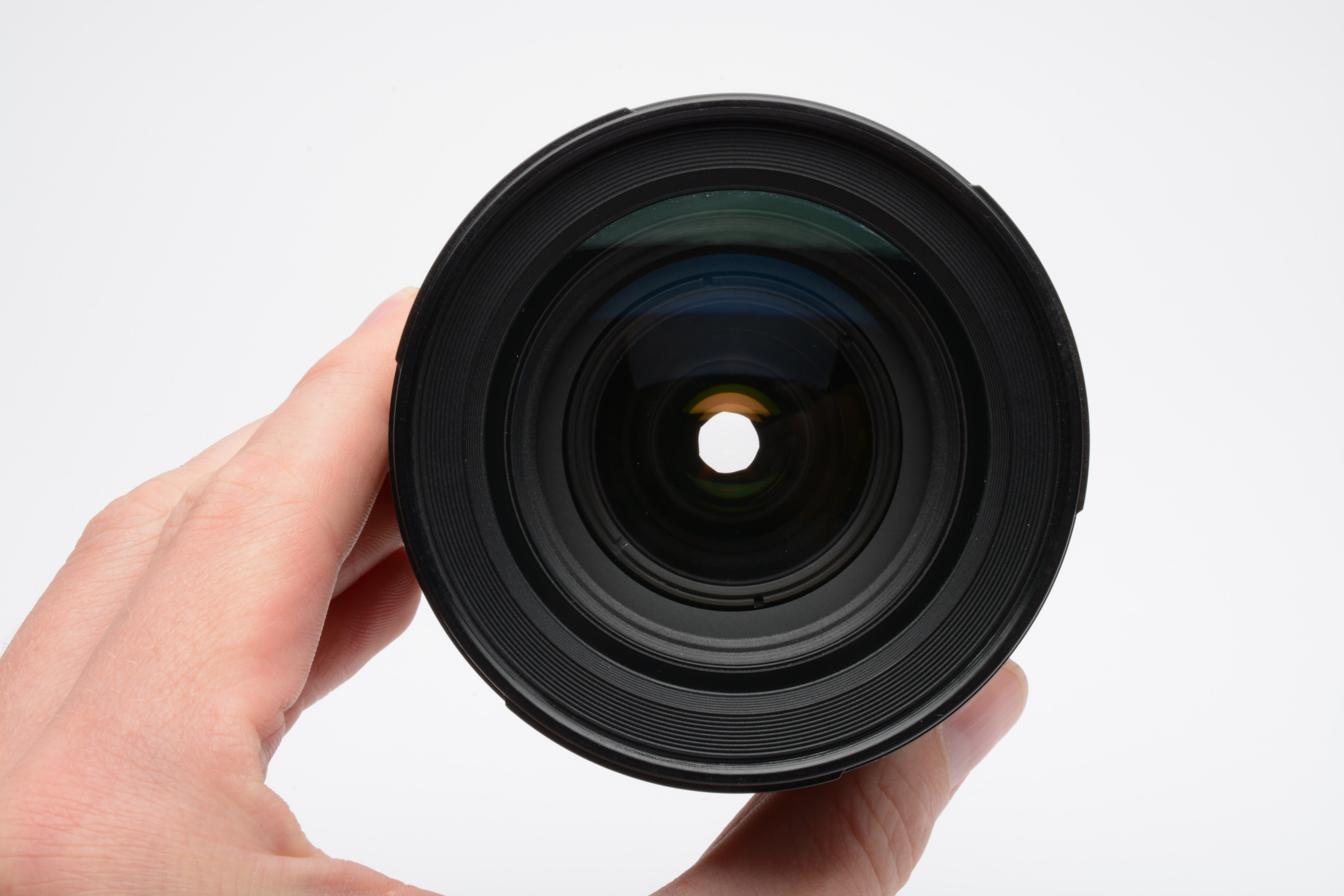 Nikon AF Zoom-Nikkor 28-200mm f3.5-5.6D zoom lens, caps, UV, Very