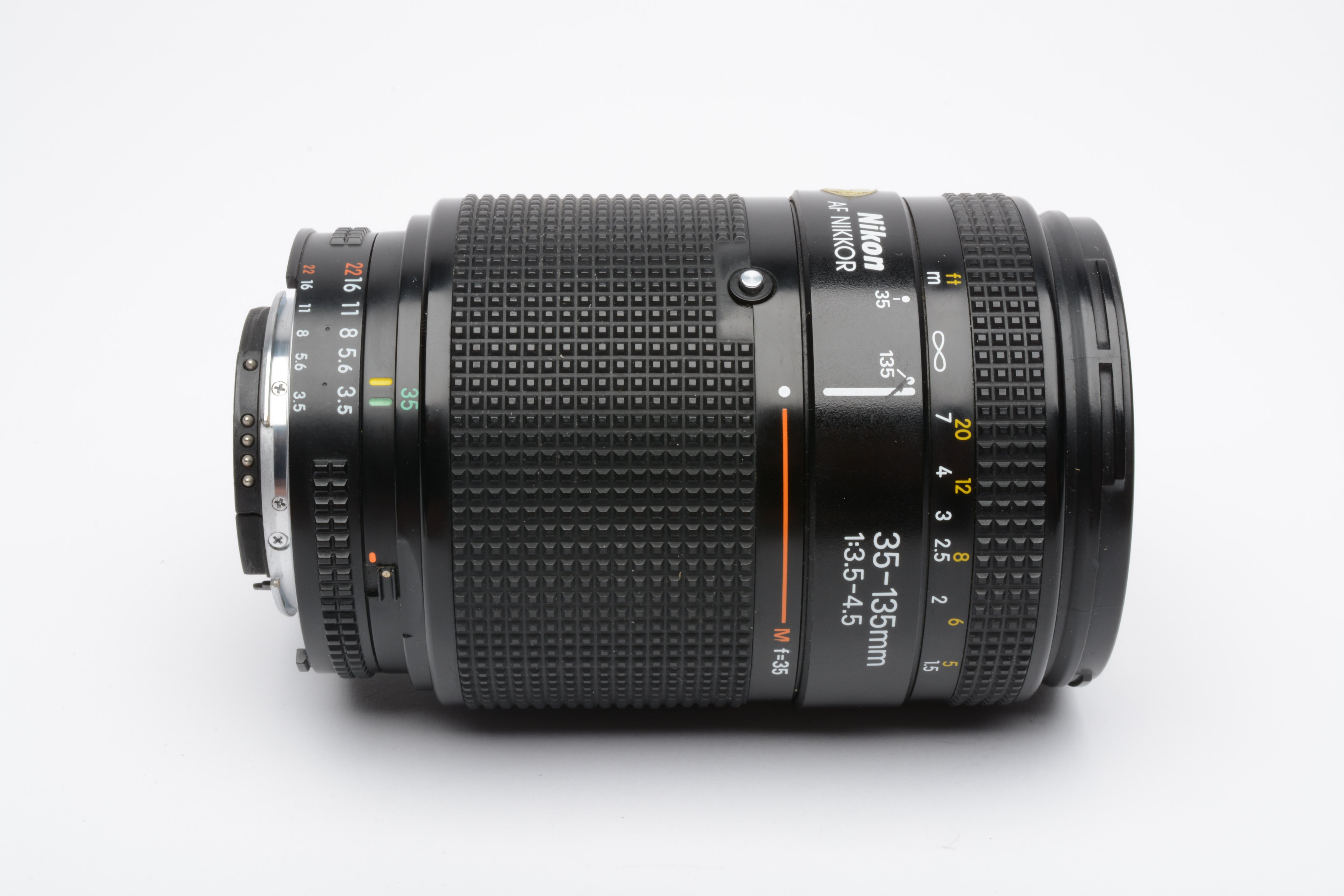 Nikon AF Nikkor 35-135mm F3.5-4.5 zoom lens, caps, Very nice