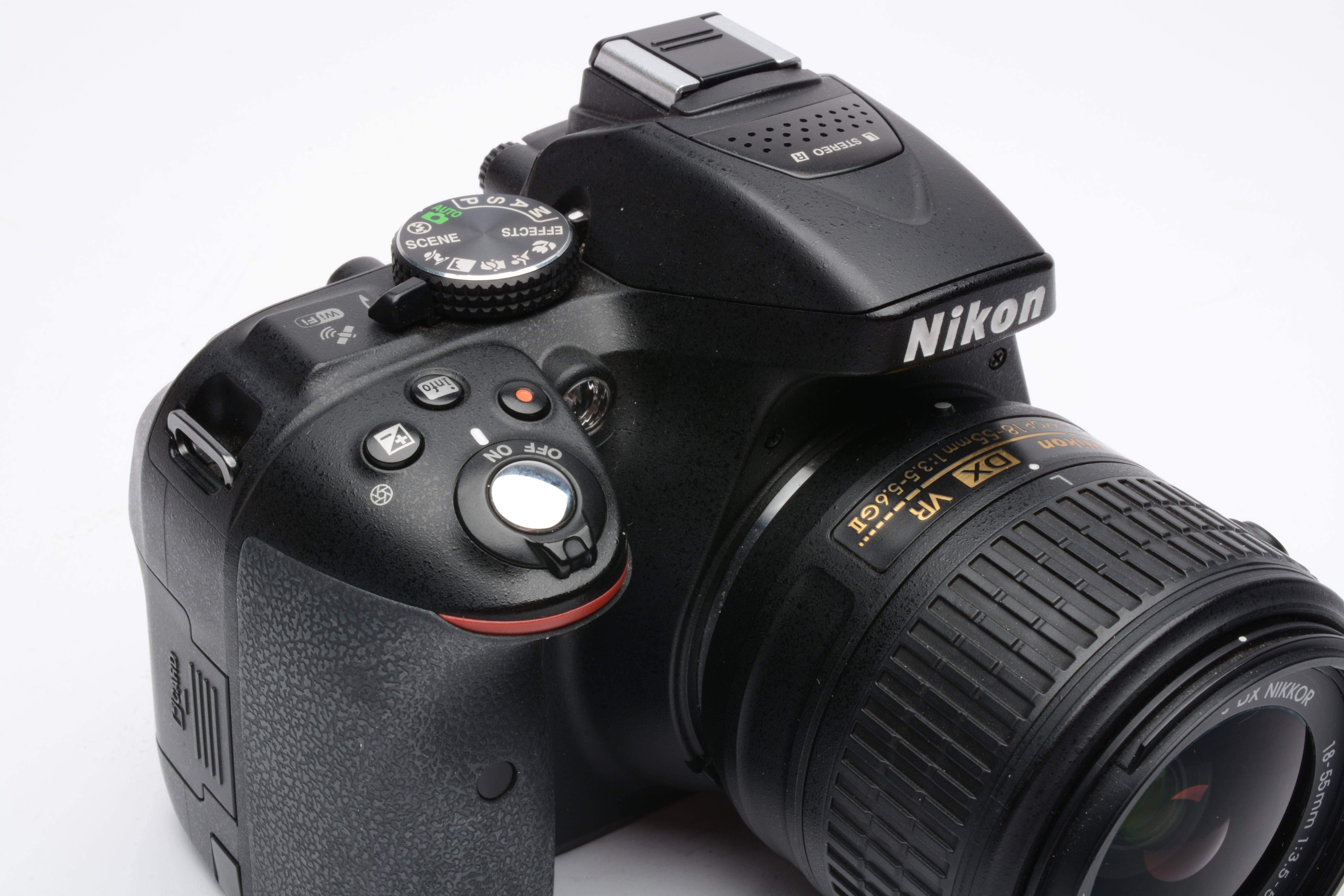 Nikon D5300 DSLR Camera w/AF-S 18-55mm f3.5-5.6 G II VR zoom