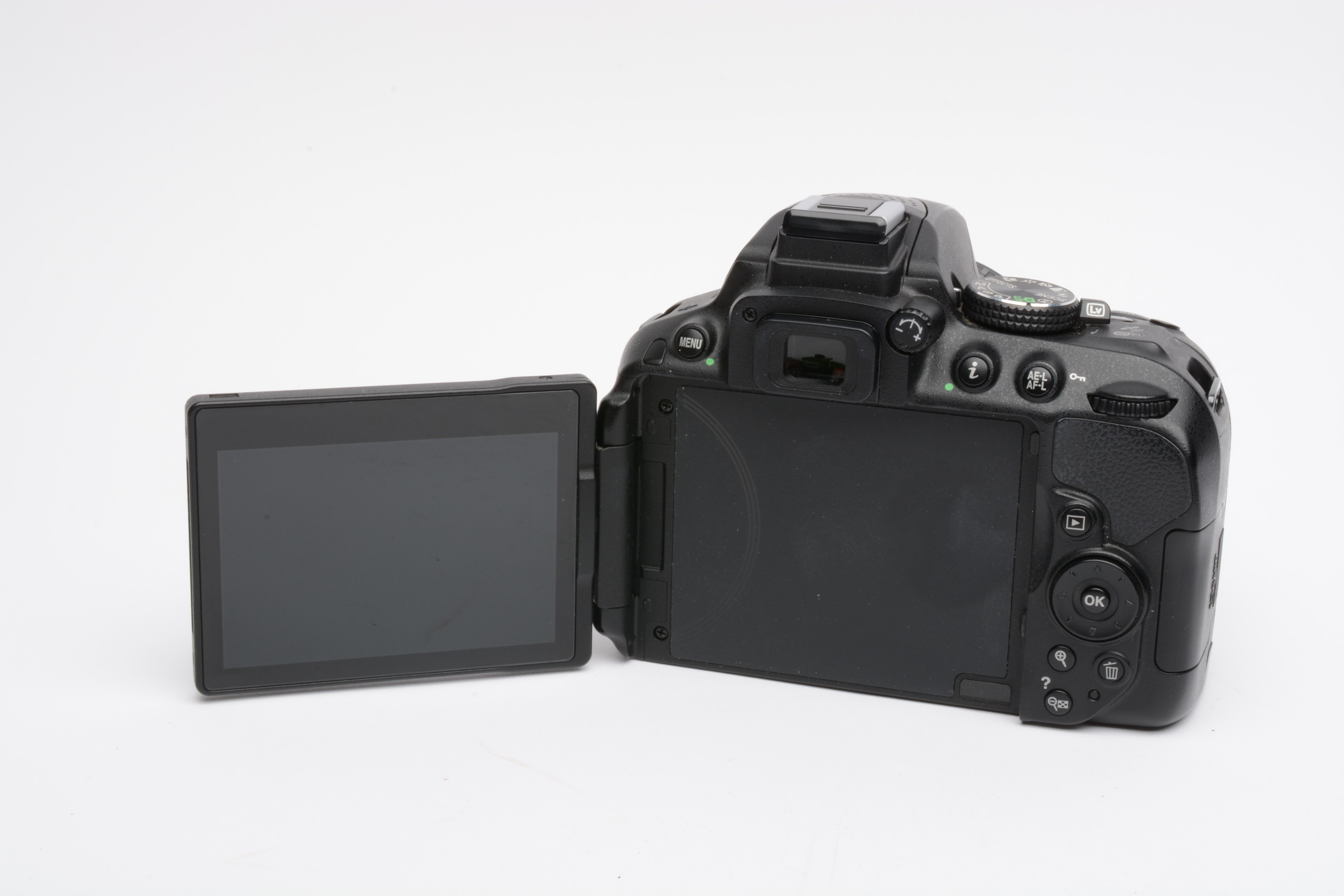 Nikon D5300 DSLR Camera w/AF-S 18-55mm f3.5-5.6 G II VR zoom