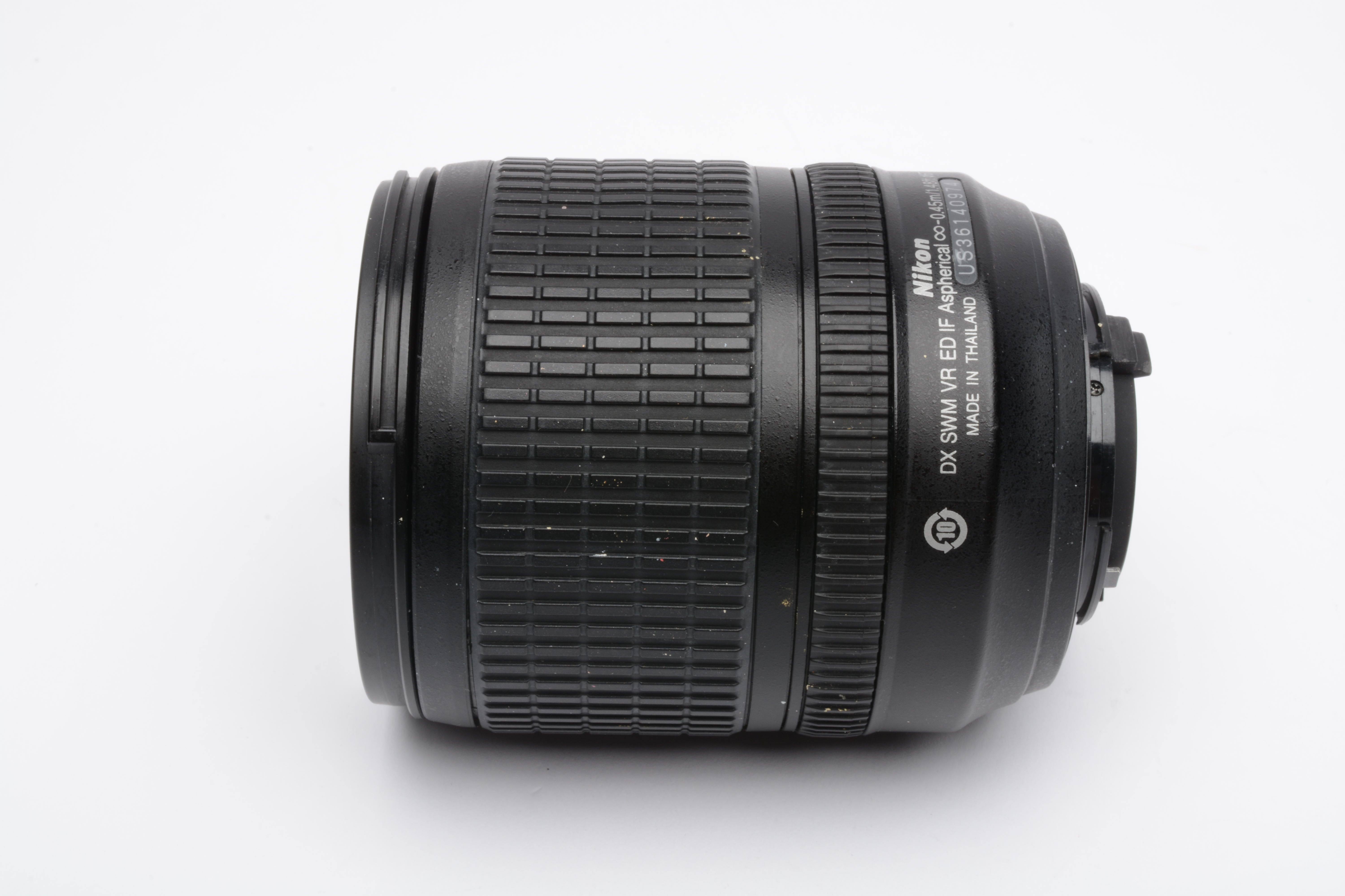 Nikon AF-S 18-105mm f3.5-5.6G ED DX VR zoom lens, caps, clean
