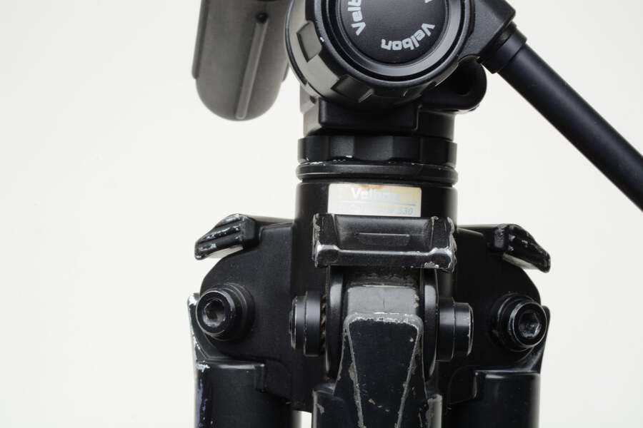 Velbon EL Carmagne 530 Carbon Fiber Tripod with PH-250B 3-Way