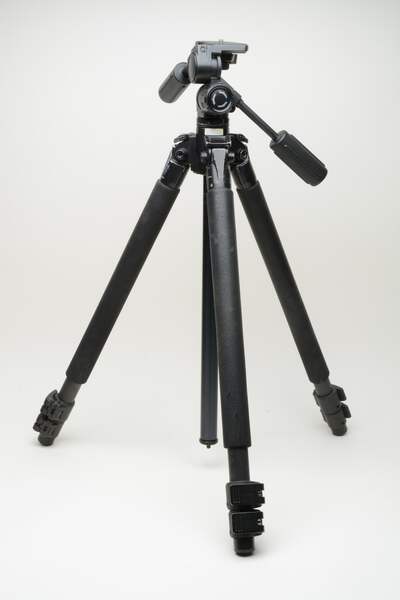 Velbon EL Carmagne 530 Carbon Fiber Tripod with PH-250B 3-Way