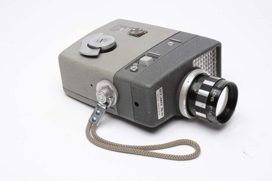 Elmo 8-S Zoom auto eye 8mm Movie camera, filter, case, manual