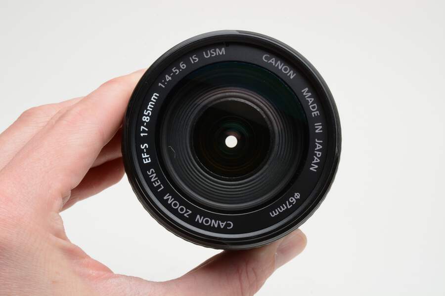Canon EFS 17-85mm f4-5.6 IS USM Zoom lens, UV, Hood, *Manual Focus