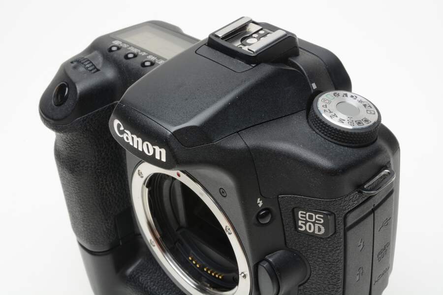 Canon EOS 50D DSLR Body w/BG-E2N Grip, 2Batts, charger, strap
