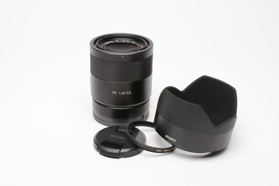 Sony Zeiss 55mm f1.8 FE SEL55F18Z, Caps, Hood, UV, sharp! | eBay