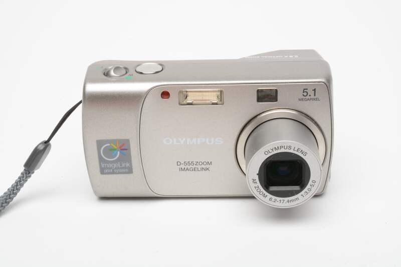OLYMPUSカメラ計5点セット Olympus D-555 5.1MP Digital Point&Shoot camera, 2GB XD Card, Nice