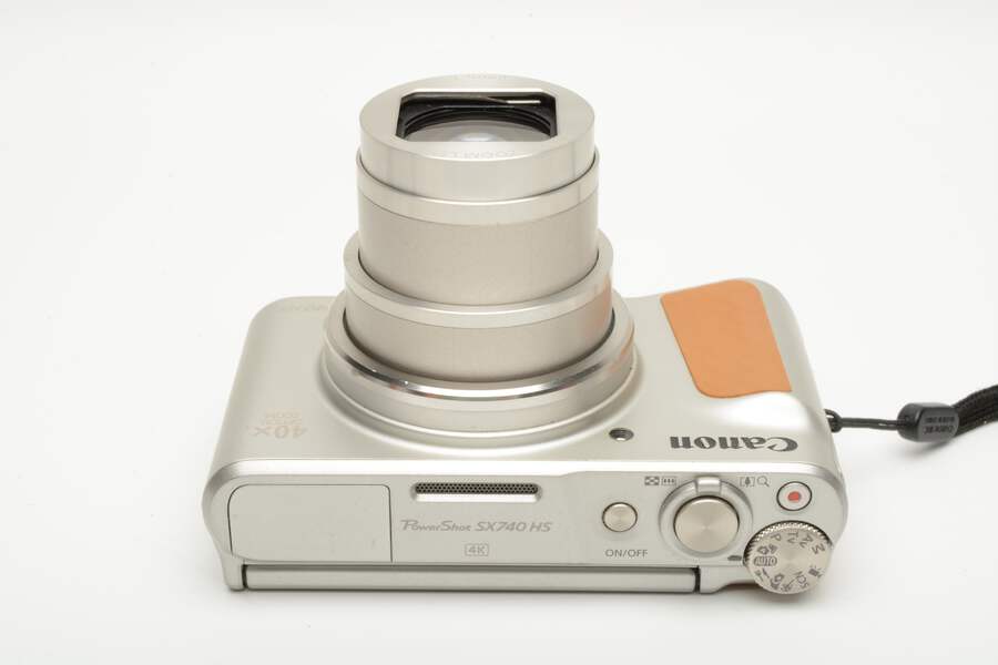 Canon SX740HS 20.3MP Digital Point&Shoot w/40X zoom, 2batts