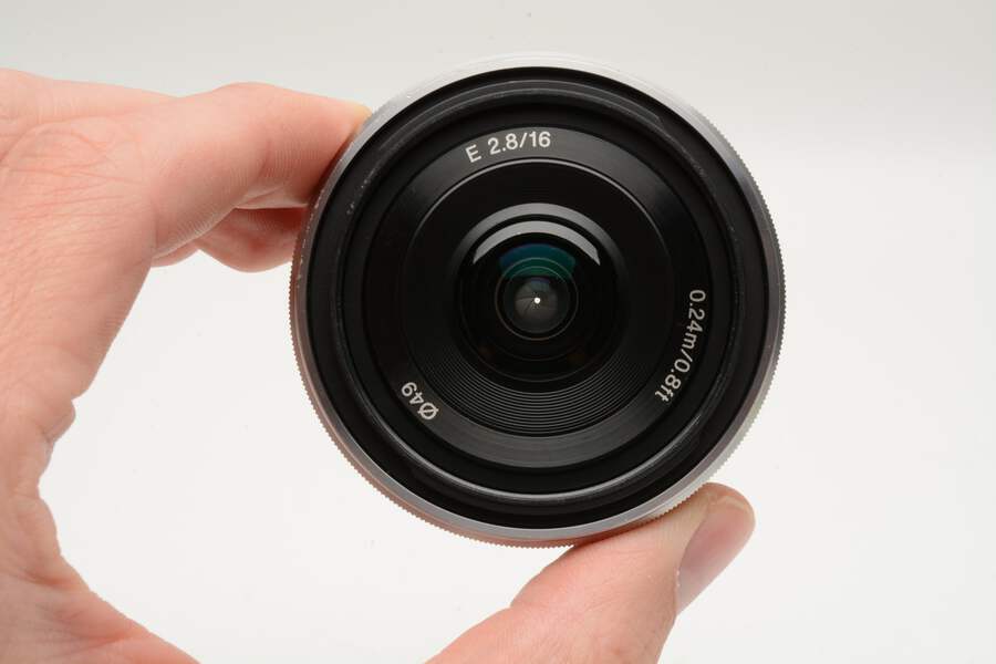 Sony 16mm f2.8 SEL16F28 wide angle E-mount lens, Caps, Great! | eBay