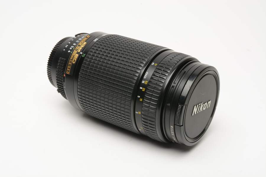 Nikon Nikkor AF 70-300mm F4-5.6D ED Zoom Lens, caps, UV, *READ MF