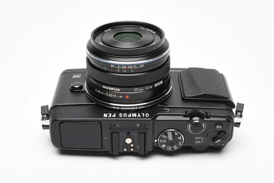Olympus E-P5 w/17mm f1.8 and VF-4 Viewfinder, Mint- Boxed, Great