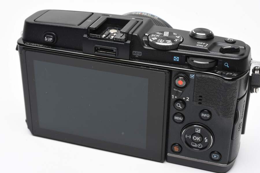 Olympus E-P5 w/17mm f1.8 and VF-4 Viewfinder, Mint- Boxed, Great