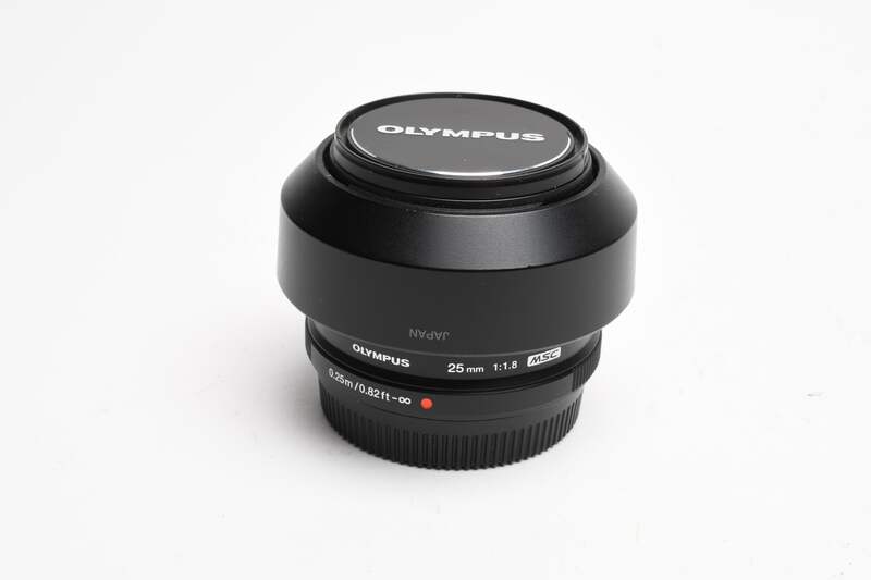Olympus M. Zuiko Digital 25mm f1.8 Micro 4/3, Hood, Caps, Mint- | eBay