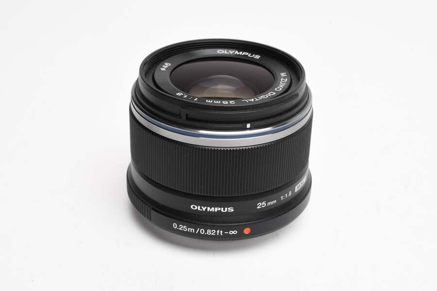 Olympus M. Zuiko Digital 25mm f1.8 Micro 4/3, Hood, Caps, Mint- | eBay
