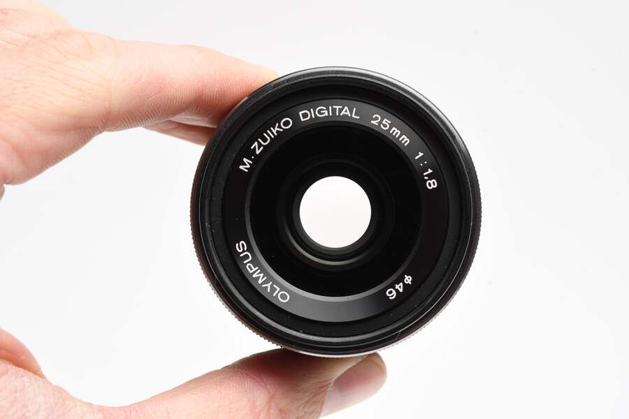 Olympus M. Zuiko Digital 25mm f1.8 Micro 4/3, Hood, Caps, Mint- | eBay