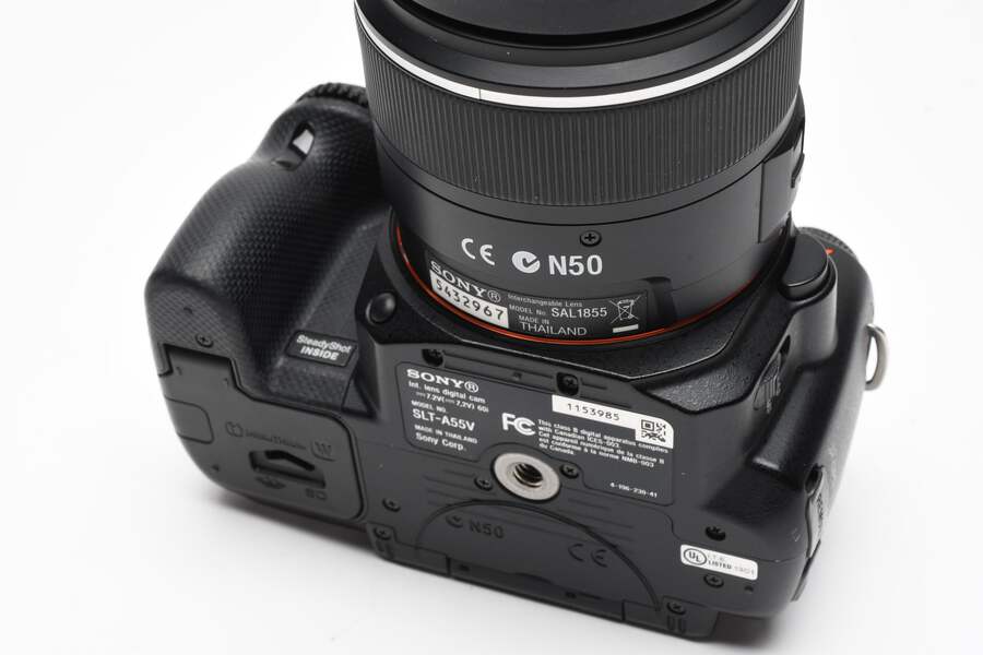Sony A55 DSLR w/18-55mm f3.5-5.6, 2X batts+charger+remote, Box