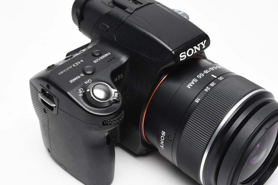 Sony A55 DSLR w/18-55mm f3.5-5.6, 2X batts+charger+remote, Box