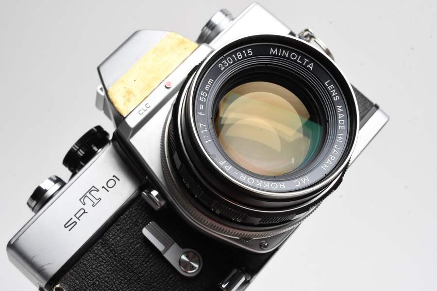 Minolta SRT-101 35mm SLR w/50mm F1.7 lens, new seals, case