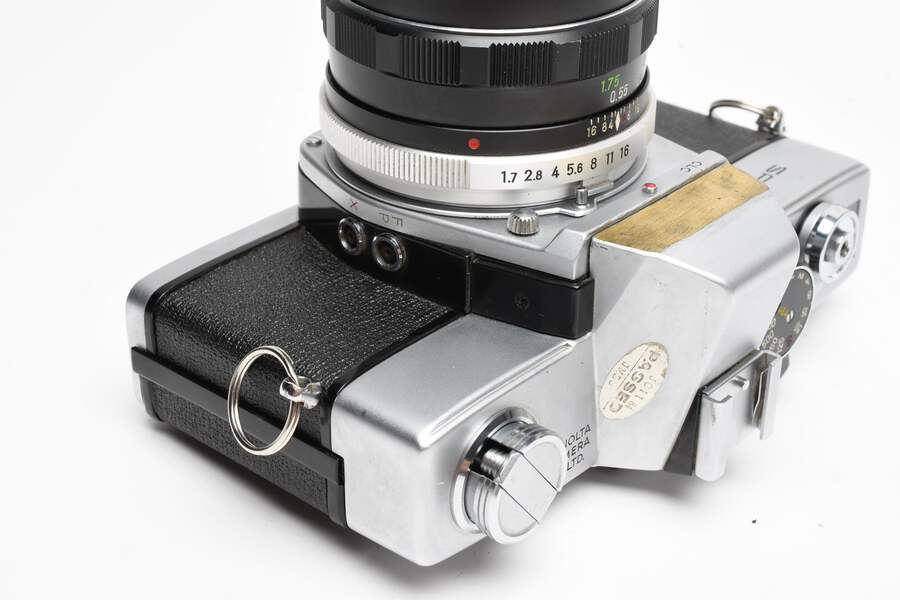 Minolta SRT-101 35mm SLR w/50mm F1.7 lens, new seals, case