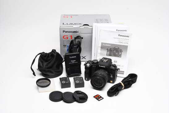 Panasonic Lumix G1 w/14-45mm f3.5-5.6 Aspherical zoom, 2Batts