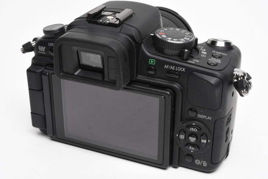 【ジャンク品】Panasonic LUMIX G1 14-45mm Panasonic Lumix G1 w/14-45mm f3.5-5.6 Aspherical zoom, 2Batts