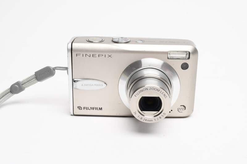 Fujifilm FinePix F30 6.3MP Digital Point&Shoot camera, Tested