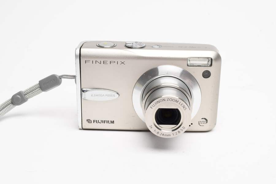 Fujifilm FinePix F30 6.3MP Digital Point&Shoot camera, Tested