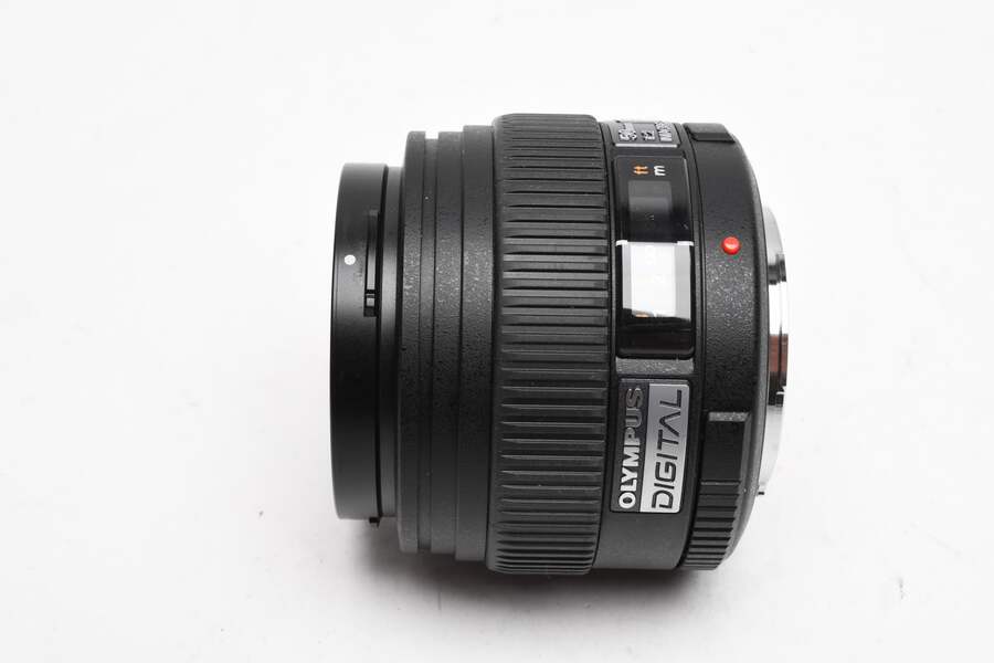 Olympus Zuiko Digital ED 50mm f2 Macro Lens+ UV for Four Thirds