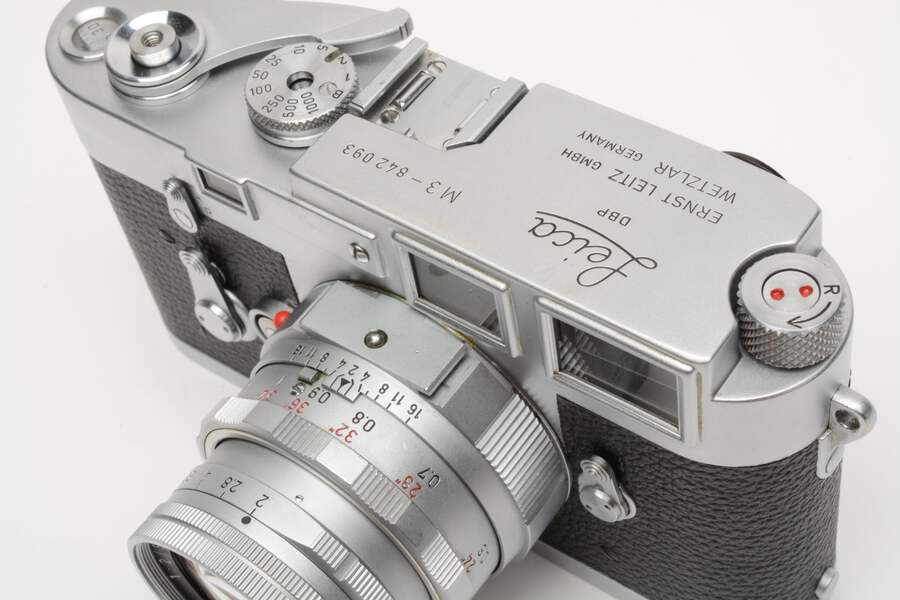 Leica M3 DS w/50mm f2 Summicron, Goggles, UV, MC Meter, CLA'd, 6M