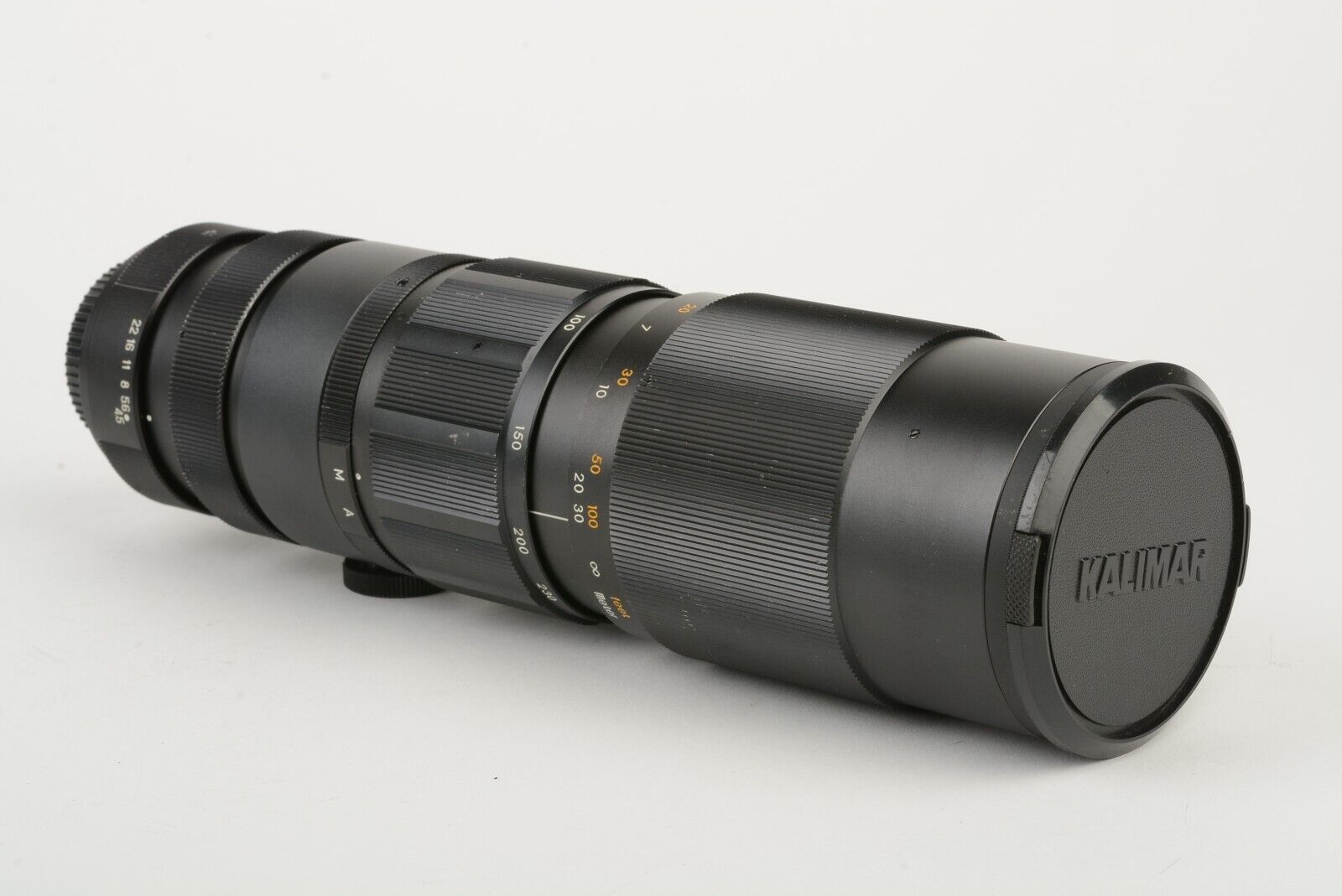 Yashica Yashinon Zoom 75-230mm F4.5 Telephoto M42 Mount, UV+Caps