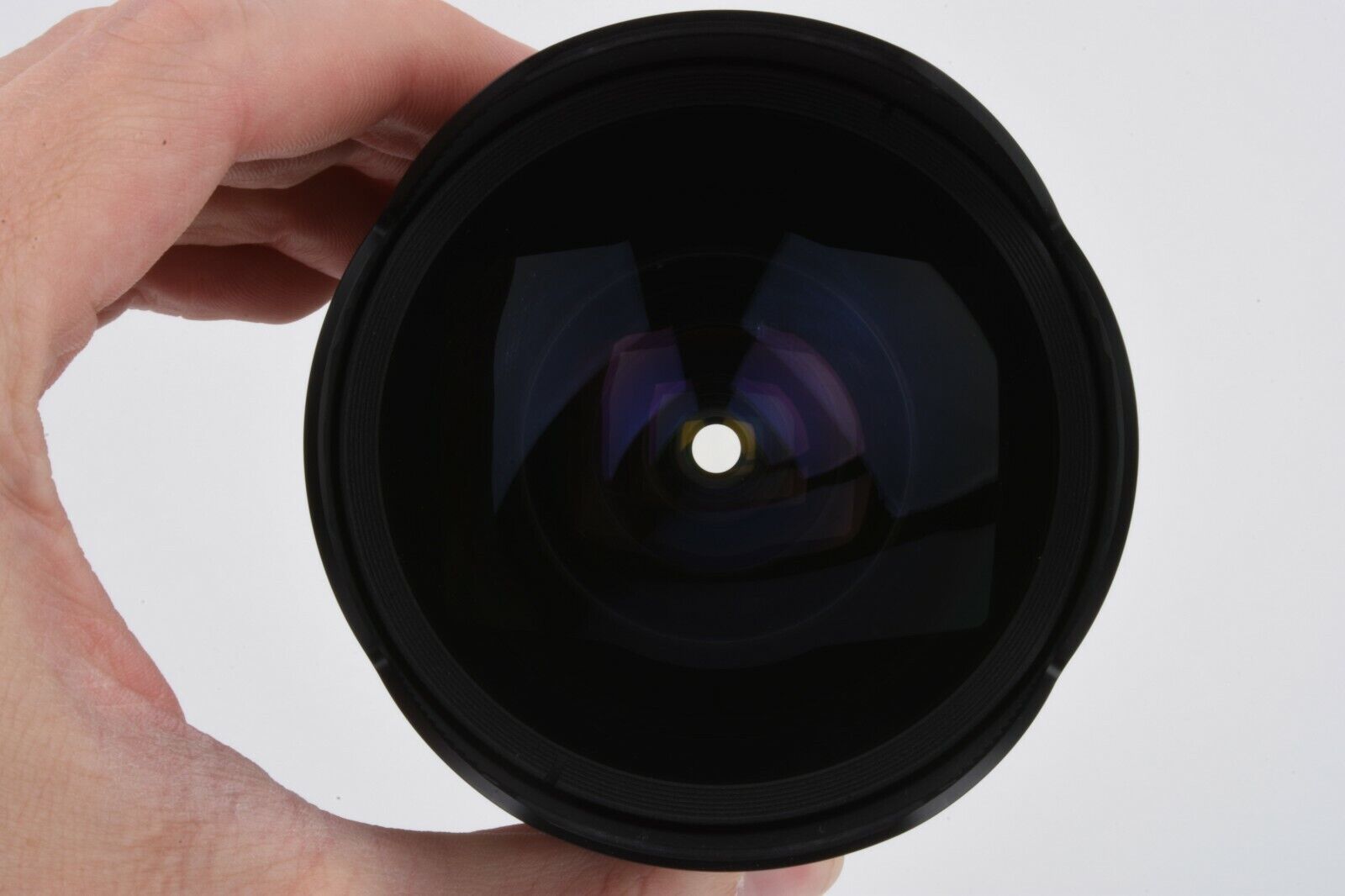 Canon EF 14mm f2.8L II USM Wide Angle Lens, Boxed, Pouch, Caps