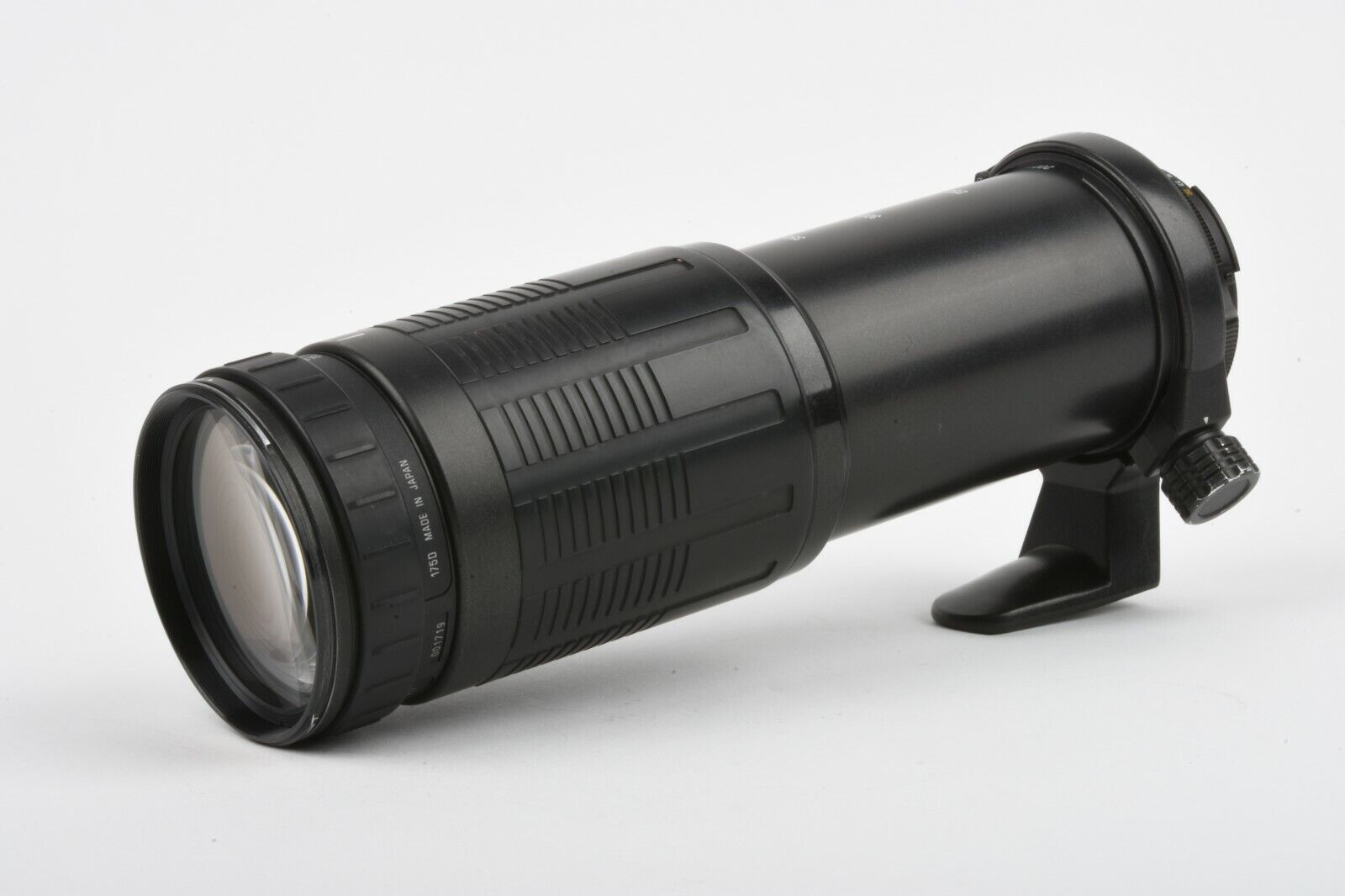 Tamron 175D AF LD 200-400mm F5.6 Lens Nikon F Mount, hood + caps +