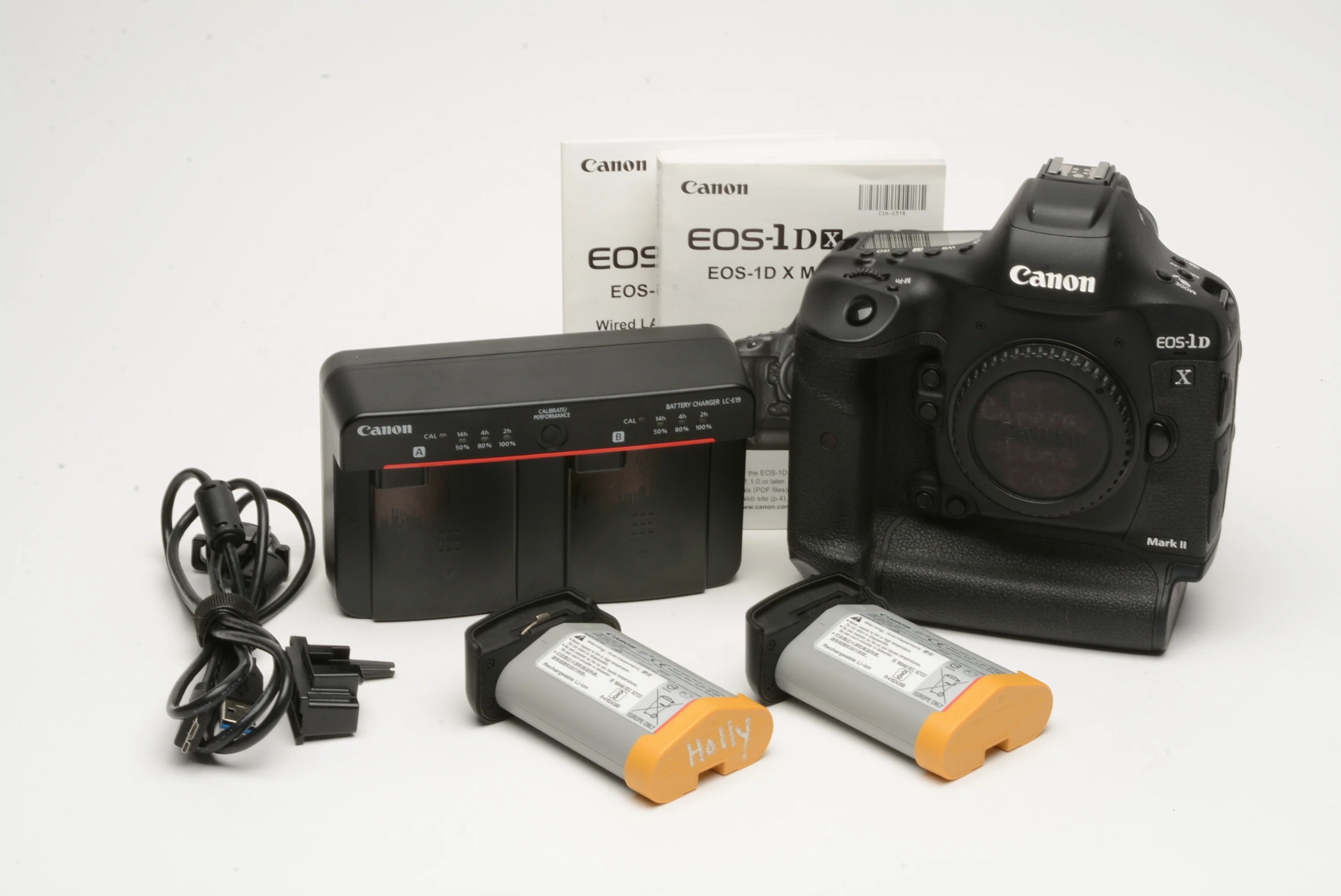 Canon EOS 1DX Mark II Body, 2 batts, charger, manual, ONLY 2201 