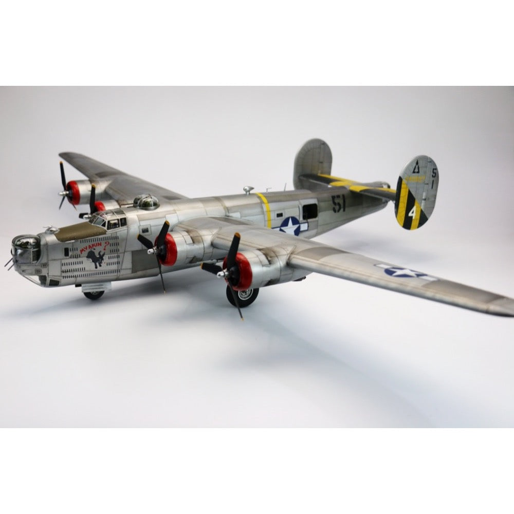 Hobby Boss 83211 1/32 Consolidated B-24J Liberator Brand New ...