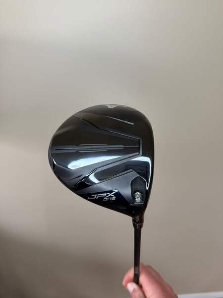 Mizuno JPX One Driver 9° Tensei 1K Blue Stiff Flex 45.5″ +HC NEAR