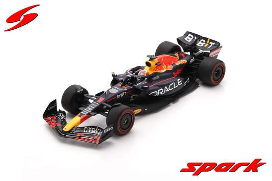 Spark 1/18 Oracle Red Bull RB18 No.1 Winner Dutch GP '22 Verstappen 18S773
