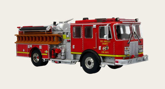 FIRE 　ファイアー・アイランド Iconic Replicas 1/64 KME Predator Fire Engine LACFD - No